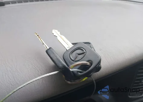 2002 Mazda Tribute Es V6/Lx V6 z USA, uszkodzony, nr VIN 4F2YU09182KM56290